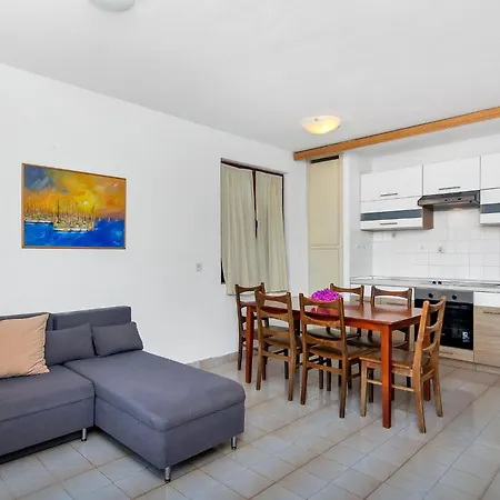 Apartment Cico-7 By Interhome Gdinj